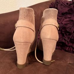 Michael Kors Tan Boots Size 6