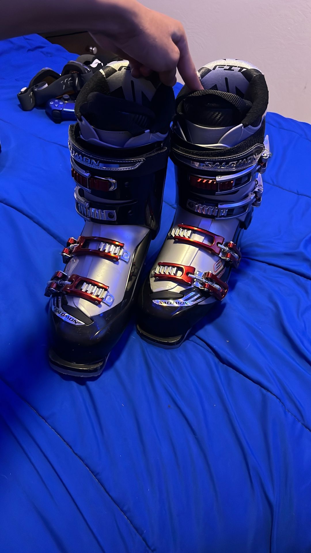 Salomon ski Boots