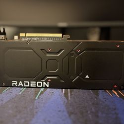 AMD Radeon RX 7800 XT (AMD Reference Design) – 16GB – Like New – Box Included