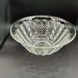 Vintage Glass Punch Bowel With 11 Glasses And Latel
