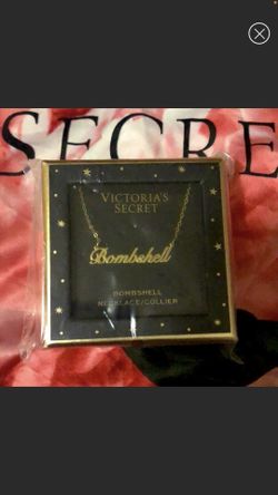 Victoria’s Secret Bombshell Necklace. New In box