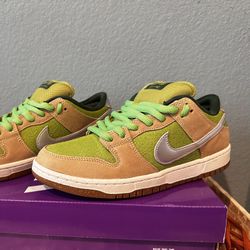 Nike SB Dunk // Sesame And Pear - 9M