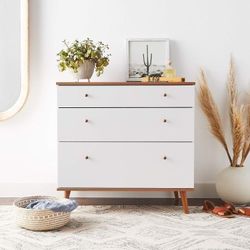 *BRAND NEW* 3 Drawer Chest, Whitte, Queen Size