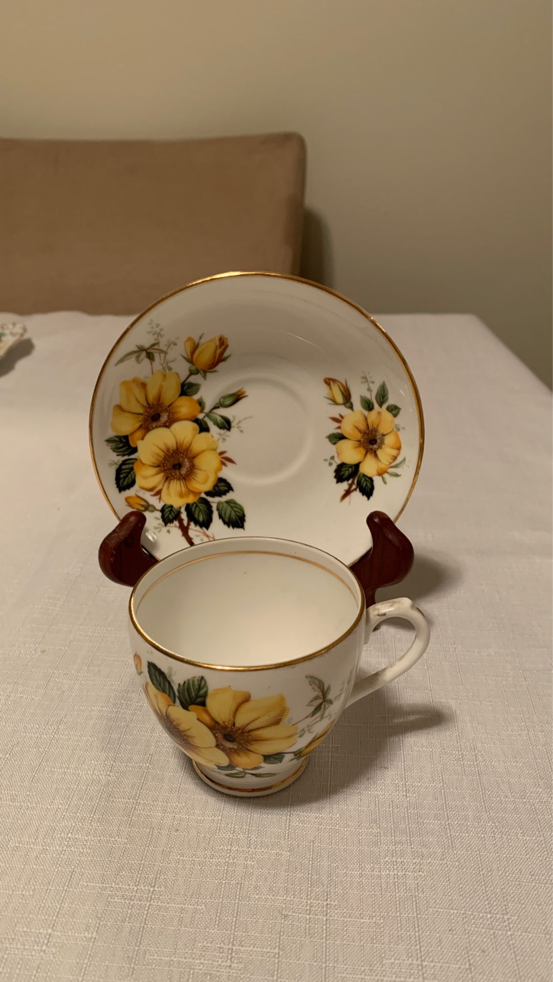 Duchess bone China cup and saucer Yellow flower