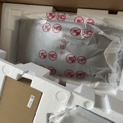 Ultragear OLED 34 Inch Monitor 