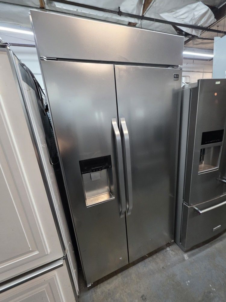 42" LG BUILT IN STAINLESS STEEL REFRIGERATOR