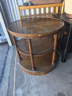 Round coffe table