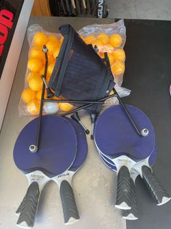 Ping pong paddles set