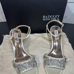 New in box Badgley Mischka Women's Blaine Heeled Sandal Ivory Satin
