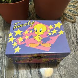 Tweety Bird Looney Tunes Musical Jewelry Box 1997