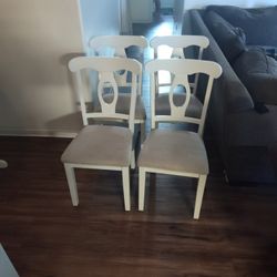 Round Table And 4 Chairs 
