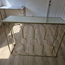 Mirror And Gold Entrance Table