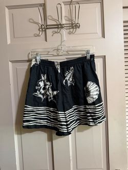 Women’s Hilo Hattie’s Cotton Shorts Black & White, Pockets Size Large Seashell