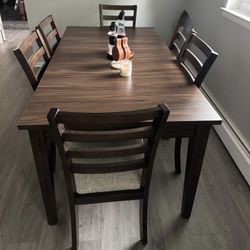 Dining Room Table 