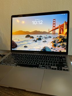 2020 MacBook Air M1 13-inch 512GB SSD 8GB RAM