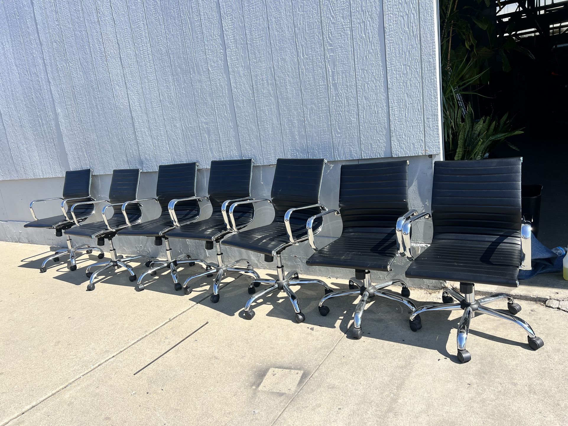 Office Chairs 