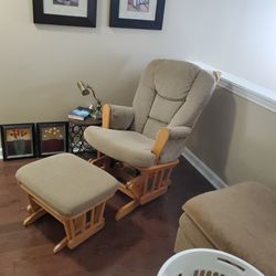 Shermag Rocking Chair With Ottoman