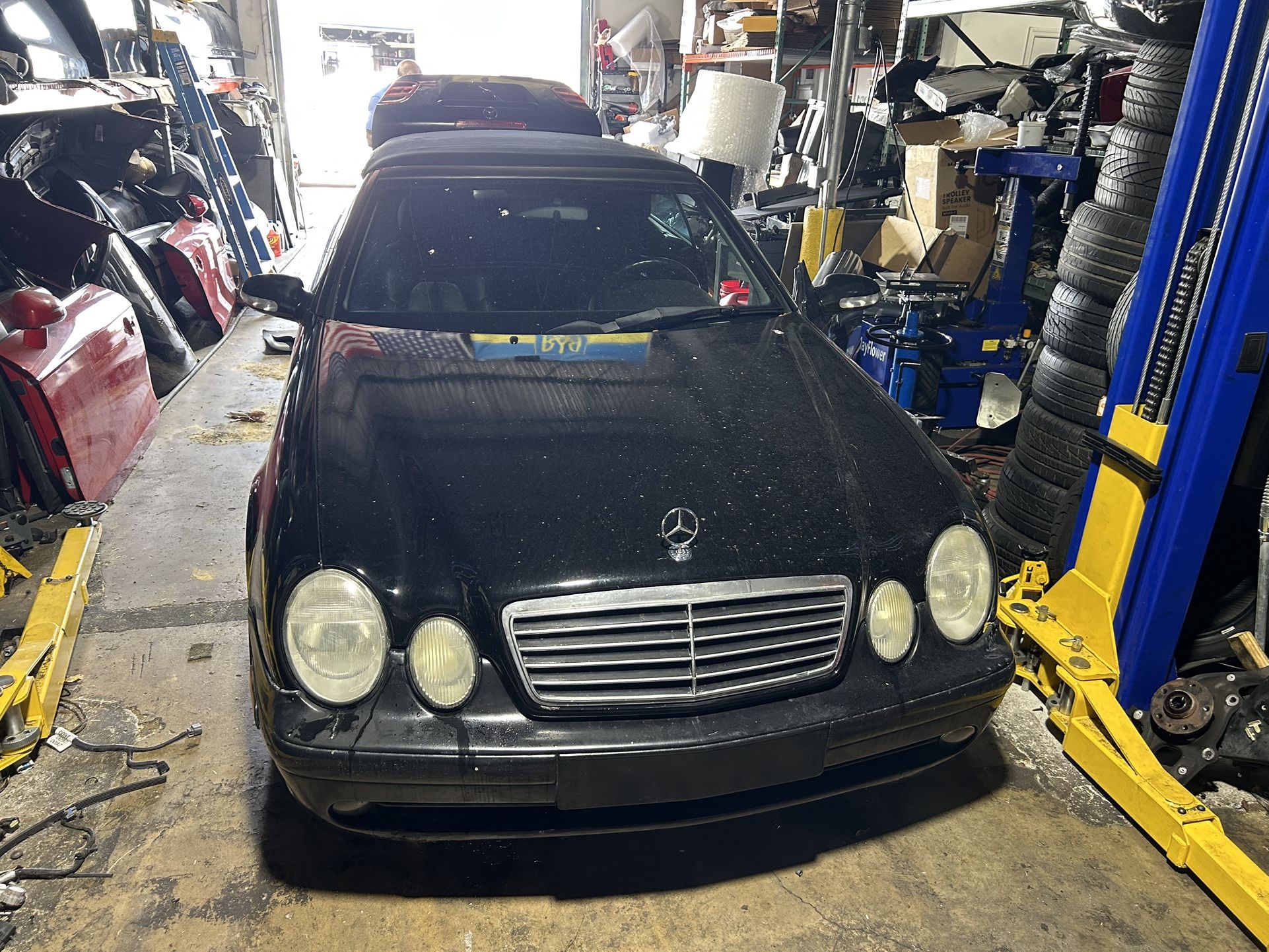 2003 Mercedes-Benz CLK 350 β Parting Out (Rims, Headlights, Hood, Bumpers, etc.)