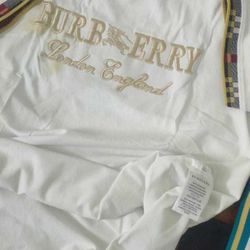 Burberry T Shirt Size L