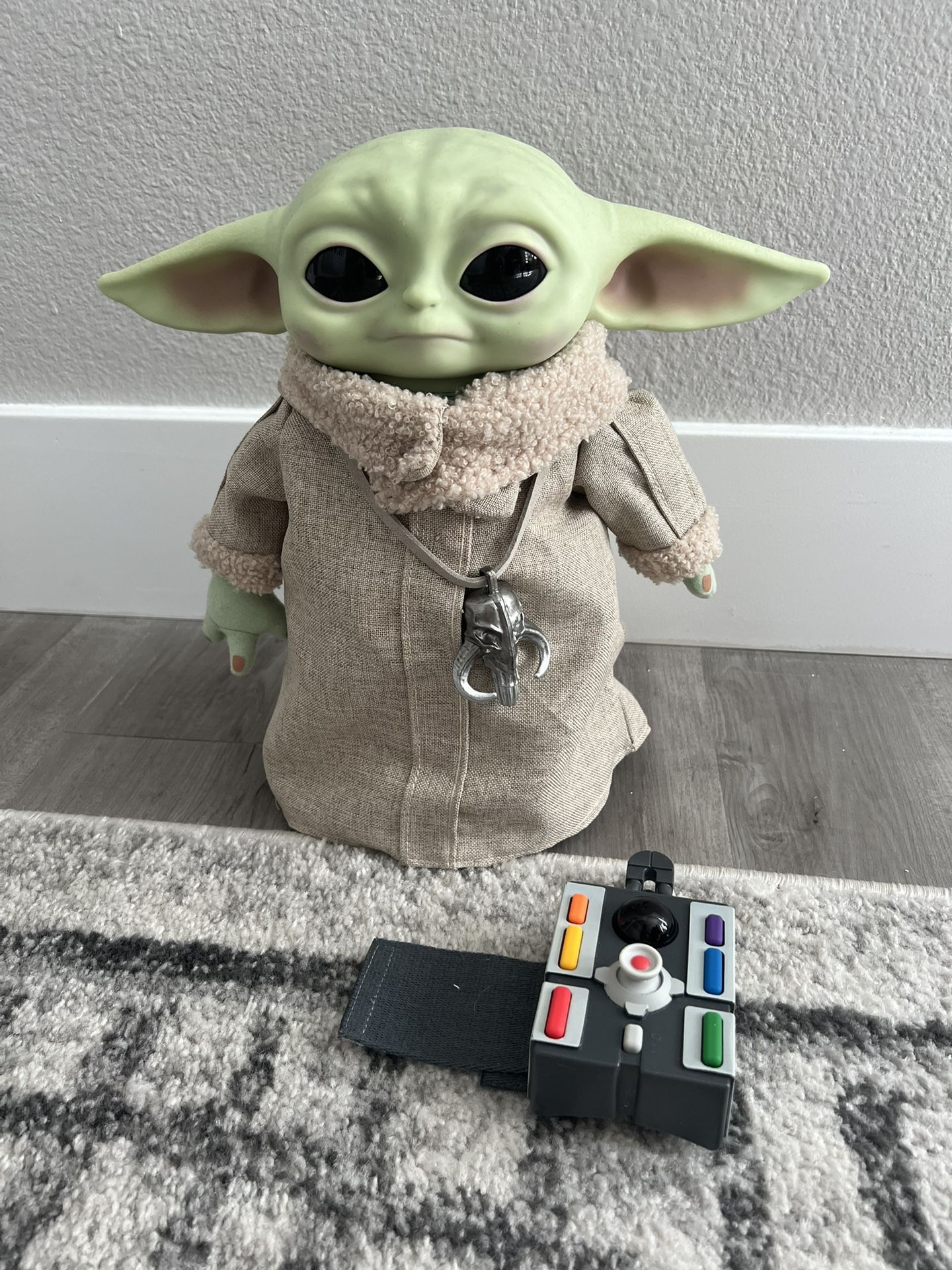 Mattel Star Wars The Mandalorian Grogu Baby Yoda Remote Control Action Figure