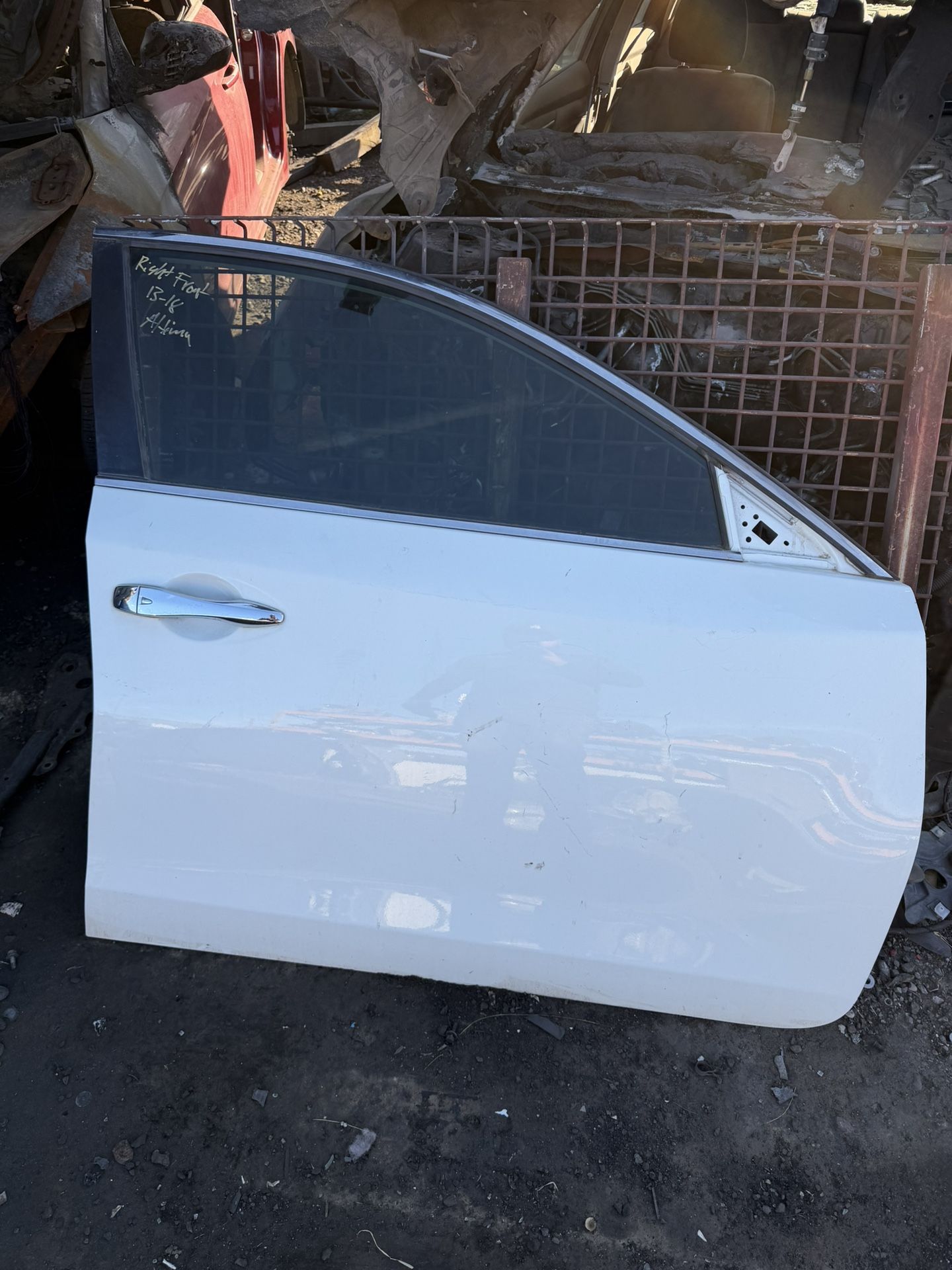 13-18 nissan altima passenger door