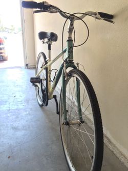 fuji crosstown 4.0 womens bike