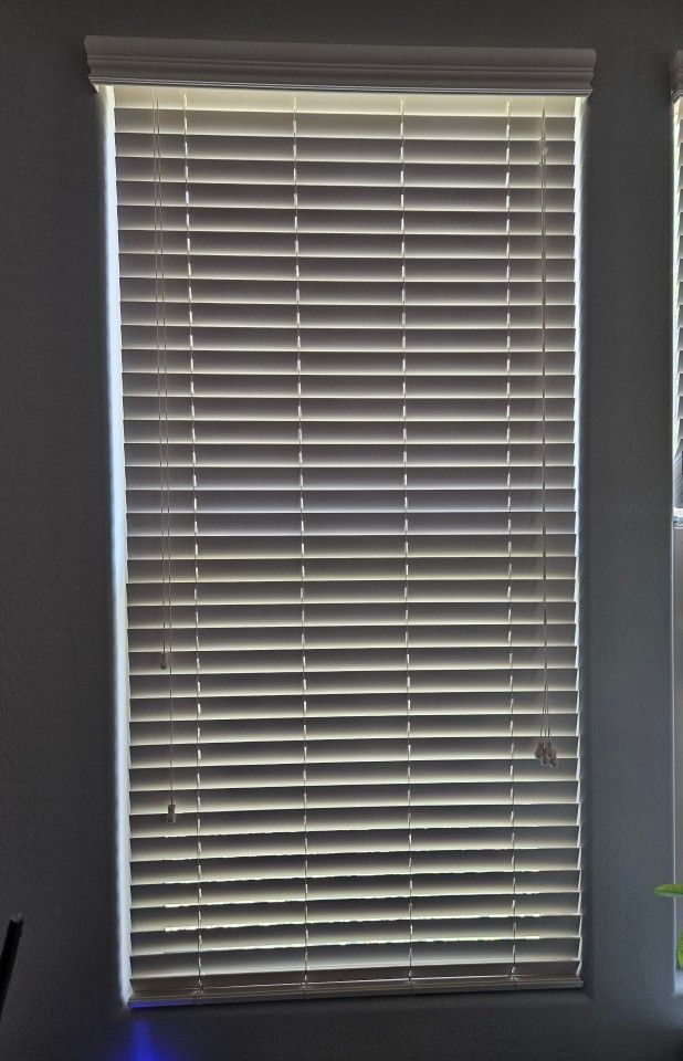 Faux Wood Blinds 34.75 X 70