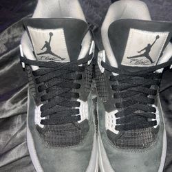 Jordan 4 Retro Fear 