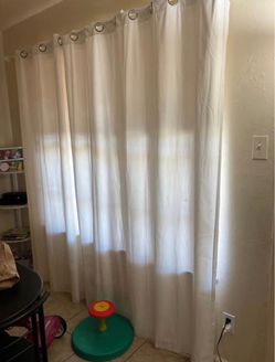 Large White Curtian 100x84