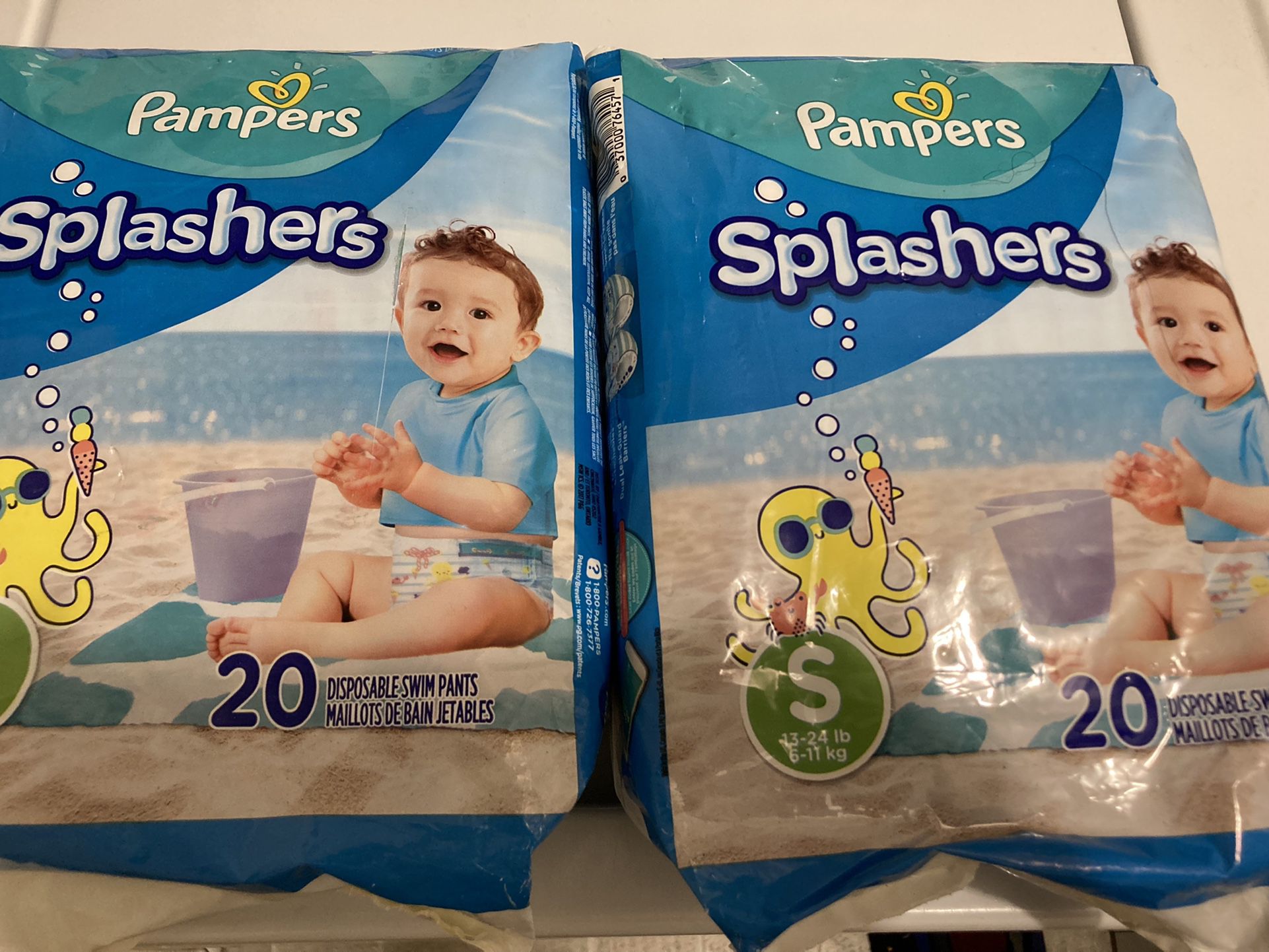 Pampers Splashers Size S Total of 40