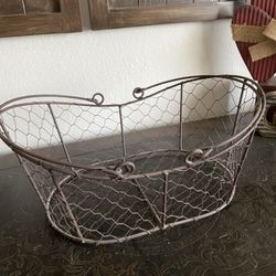 Wire  Basket w/Handles
