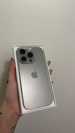 Apple iPhone 16 Pro Titanium