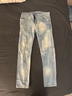 Levis Straight Leg Jeans