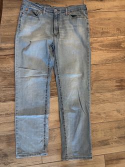 Levi's Light Wash Denim Jeans