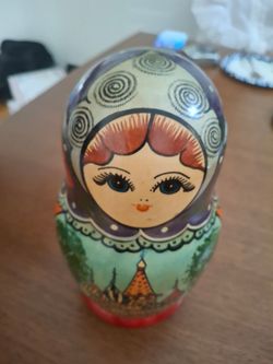 Vintage Russian Matryoshka Nesting Dolls (7-Piece Set) - Hand-Painted