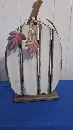 Wooden Pumpkin Decor