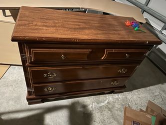 Wood Dresser with 3 Drawers