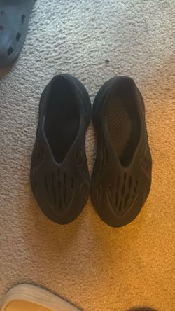 Yeezy Foam Runners Onyx Size 12