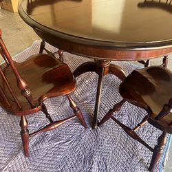 Dr table With Windsor Back Chairs