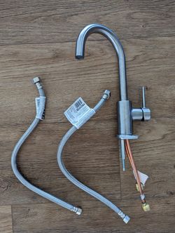 Delta Trinsic Single Handle Bar Faucet with Swivel Spout