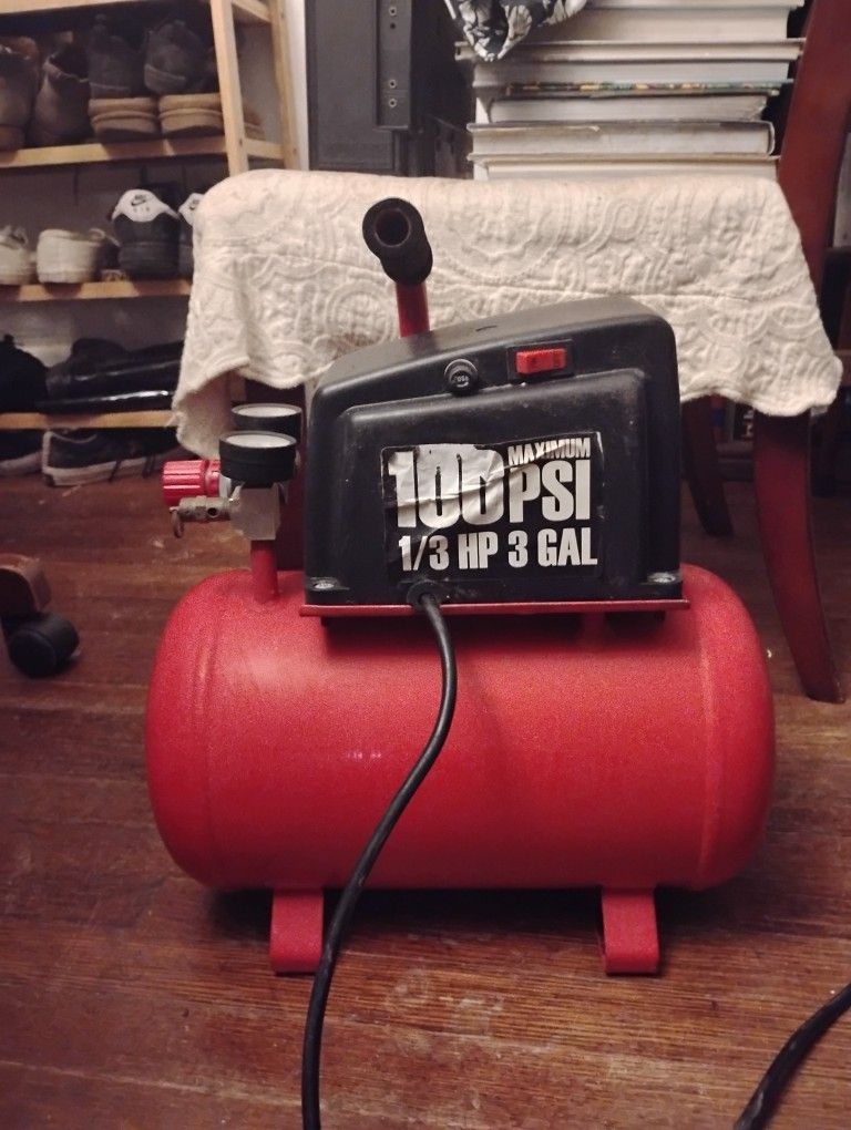Central Pneumatic Air Compressor 1/3 HP 3 GAL 100 PSI