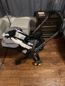Doona Stroller And Base