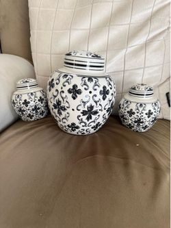 Set of 3 Valerie Parr Hill Black and White Lighted Ginger Jars