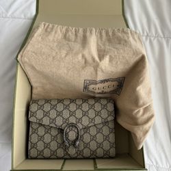 Gucci Dionysus GG Supreme Chain Wallet