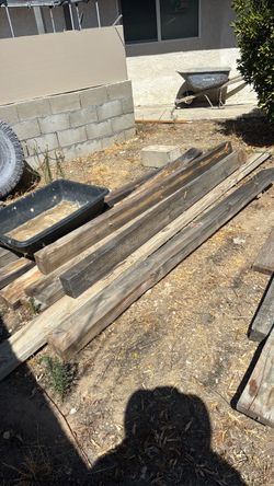 Used Weathered Lumber Wood Boards Lot