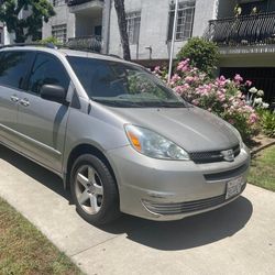 2004 Toyota Sienna