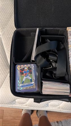 Not fre got lots of more photos I got 1500 cards basic/rookies/stars