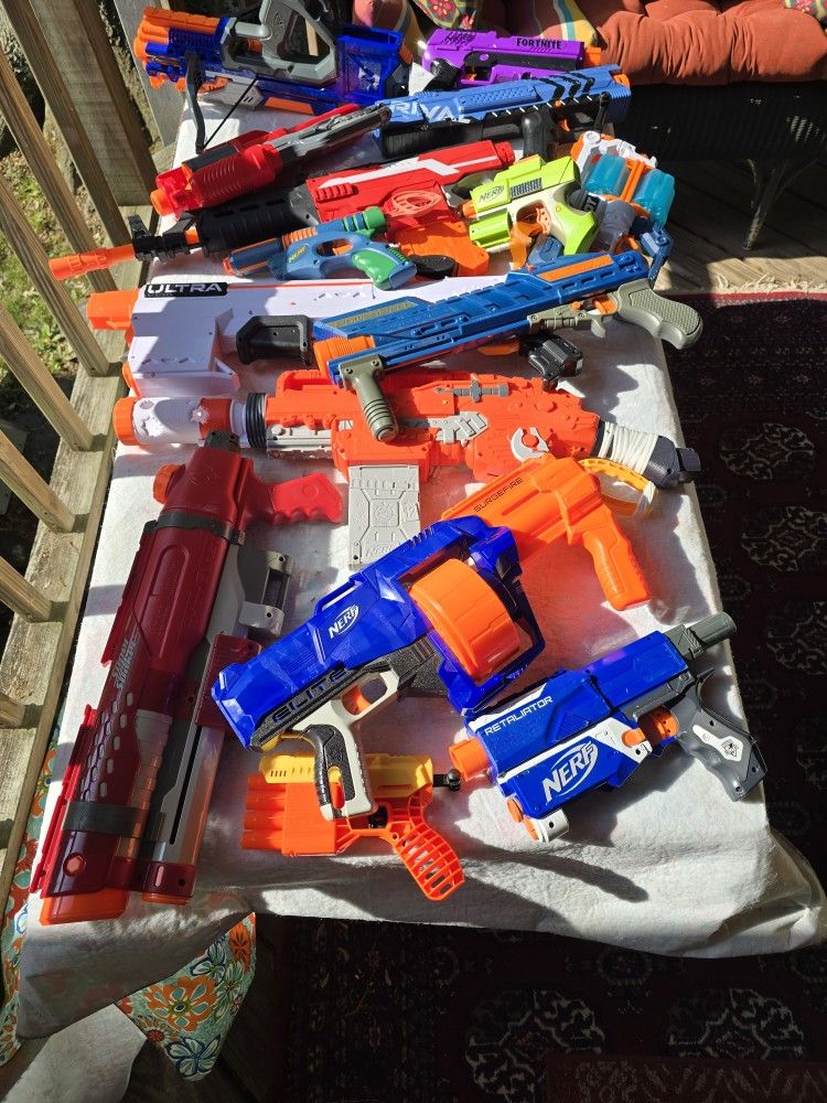 Multiple Nerf Guns With Cartridges And Ammo