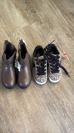 BNWT 2  pair big girls shoes, size 4