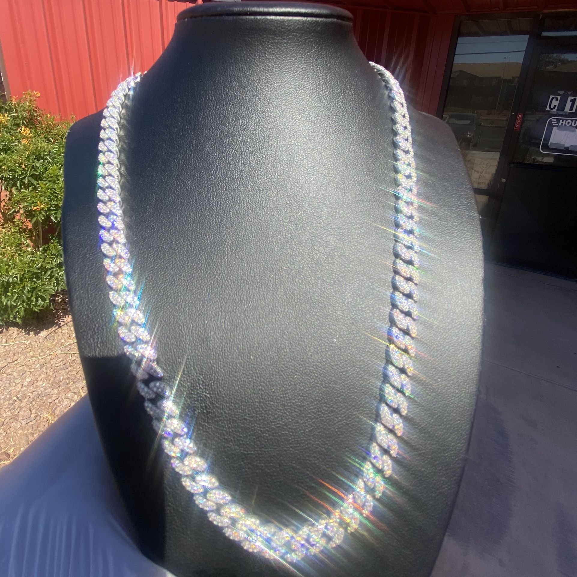 [ONE DAY ONLY] 925 Silver (WHITE GOLD) MOISSANITE 20” 8mm  Cuban Link Chain